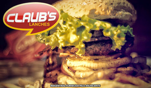 Burguer grelhado na churrasqueira no Claub's Lanches para com consumo ou retirada no local