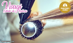 Cabelos lindos, lisos e hidratados! Escova progressiva com vitamina C e escova simples na Visagi Estúdio de Beleza no centro de Criciúma em até 10x no cartão*
