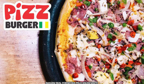 Pizza grande de 12 fatias na PizzBurger no centro de Criciúma, válido de segunda a segunda para retirada ou consumo no local