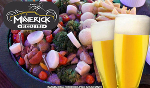 Happy hour garantido! Tábua média para 2 pessoas com 10 ingredientes + 2 chopps no Máverick Bikers Pub, válido de terça a domingo